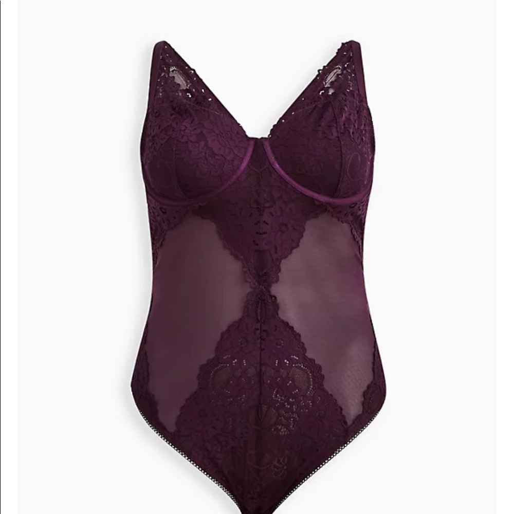 NWT Torrid unlined Lace Bodysuit BlackBerry Size 3